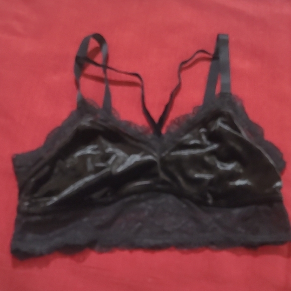 Torrid Black Strappy Lace Bra - Picture 3 of 8